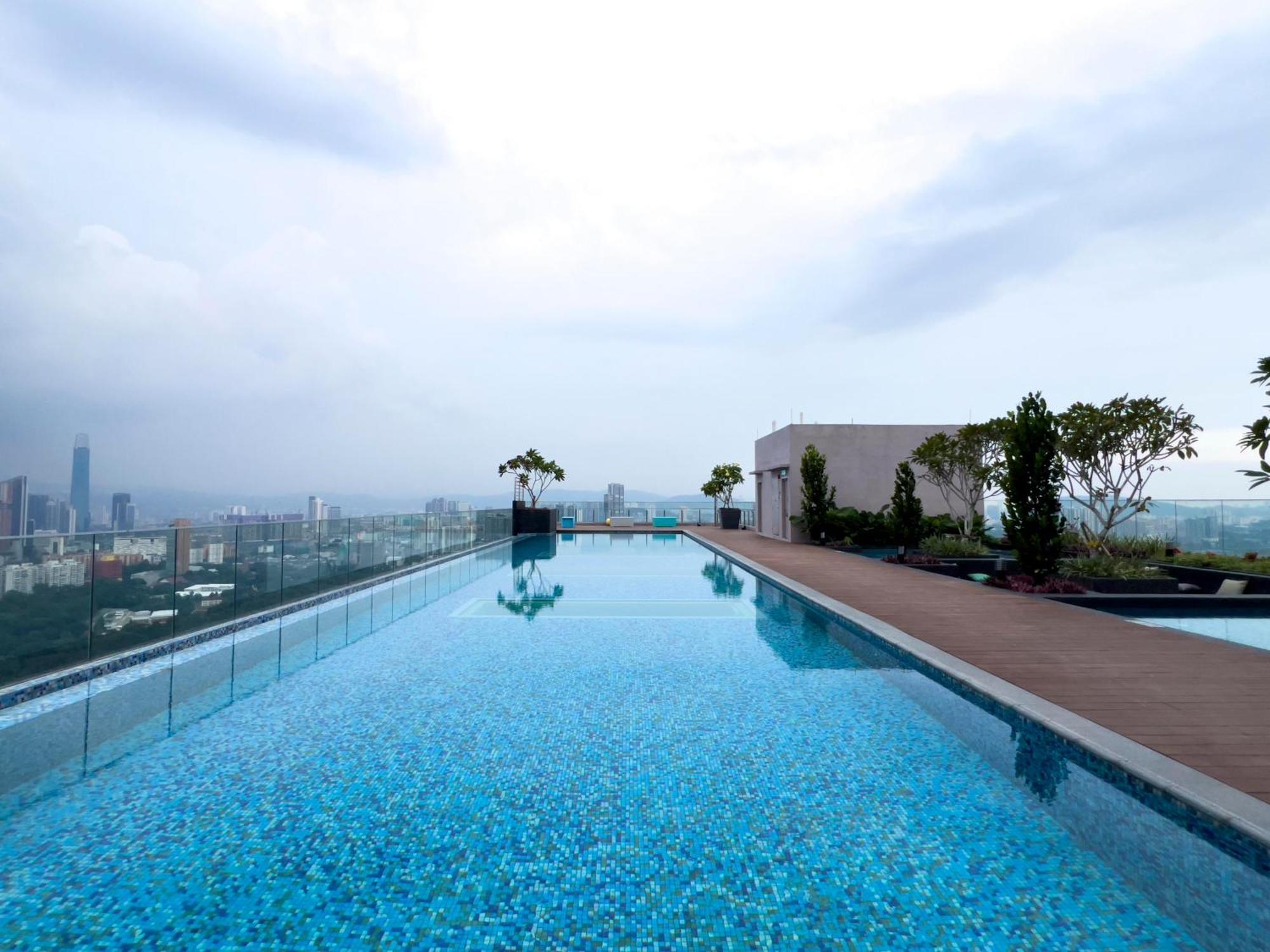 Sky Pool Suites Kl Sentral - Riveria City Куала-Лумпур Экстерьер фото