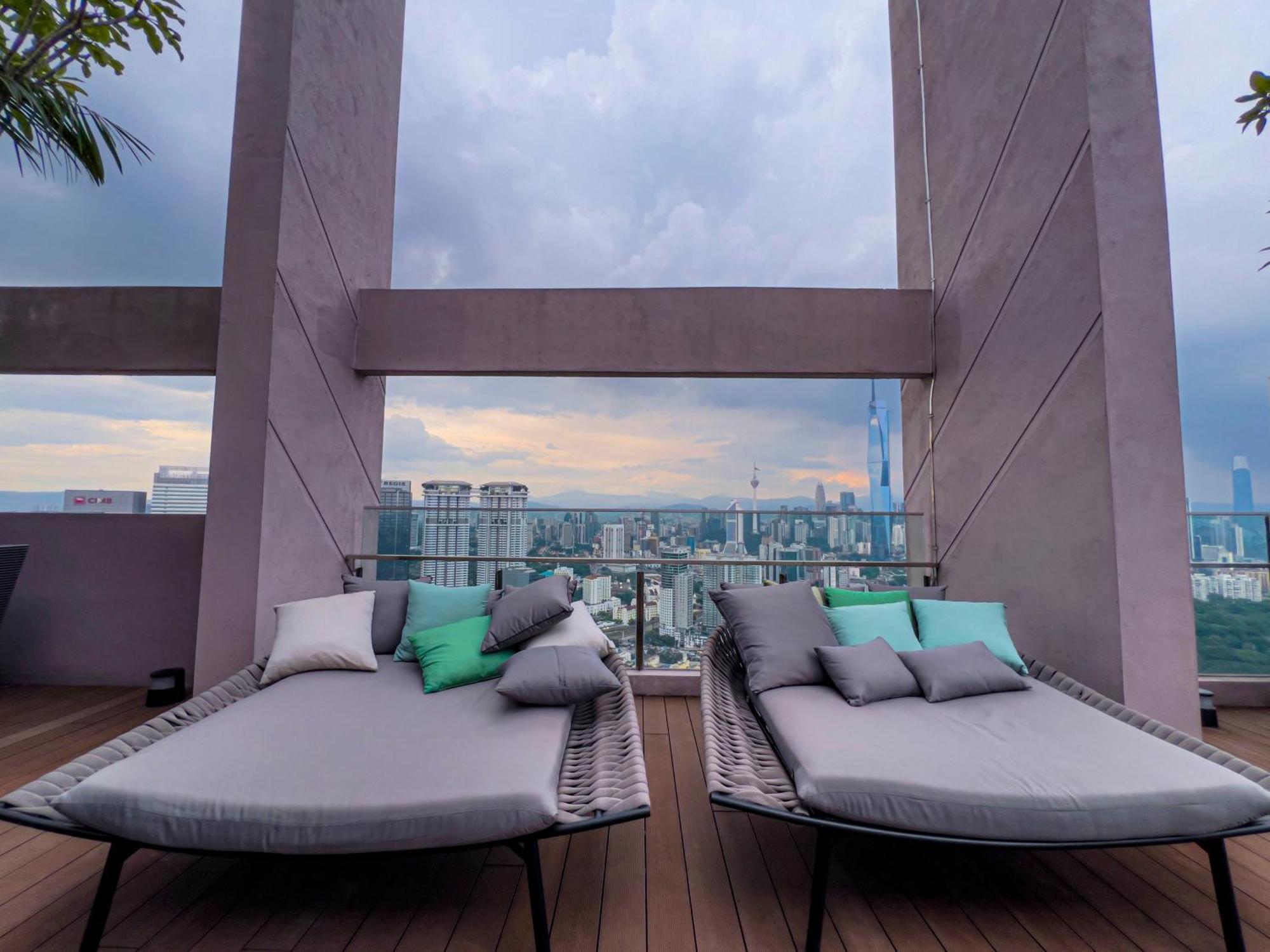 Sky Pool Suites Kl Sentral - Riveria City Куала-Лумпур Экстерьер фото