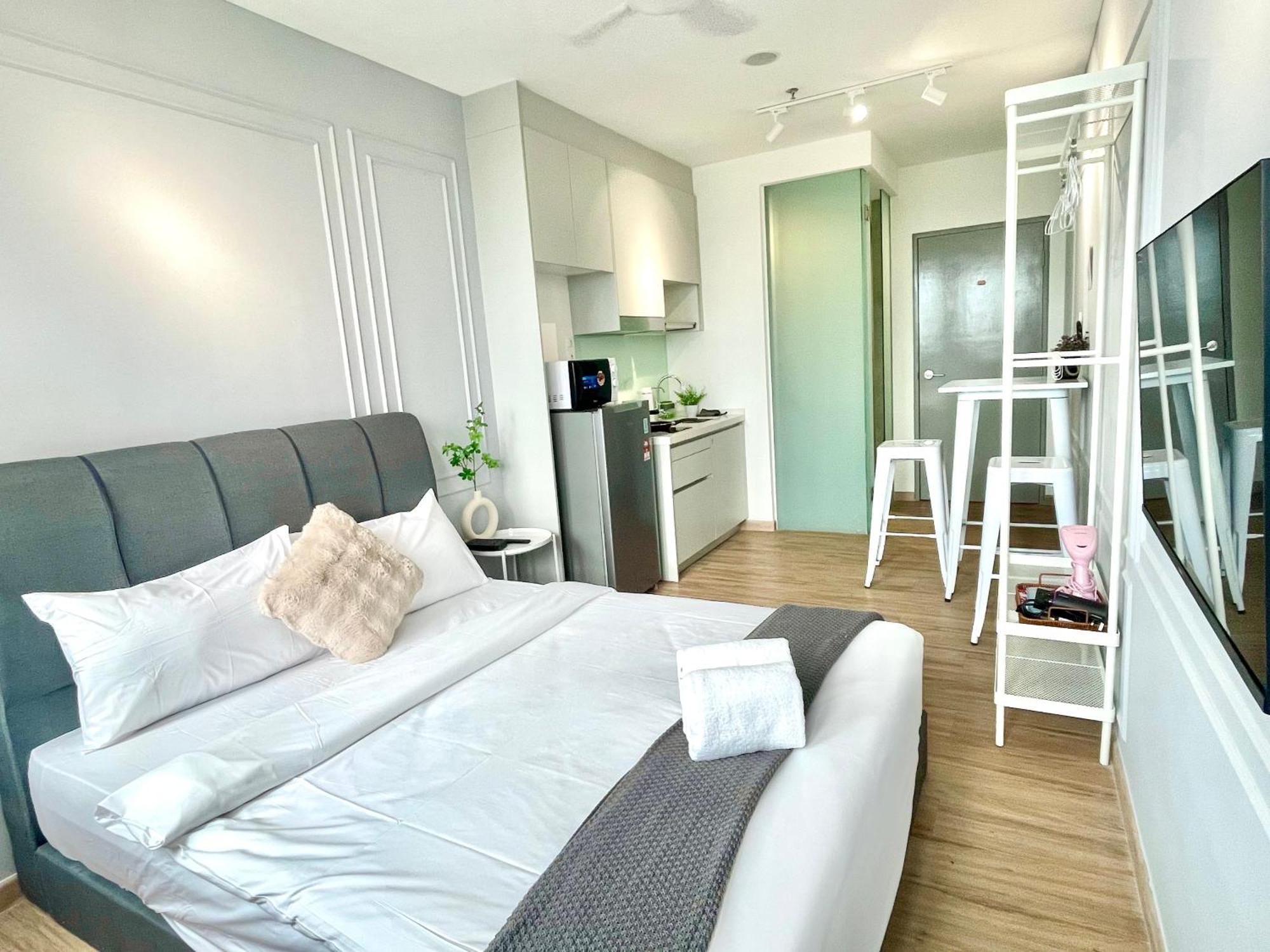 Sky Pool Suites Kl Sentral - Riveria City Куала-Лумпур Экстерьер фото