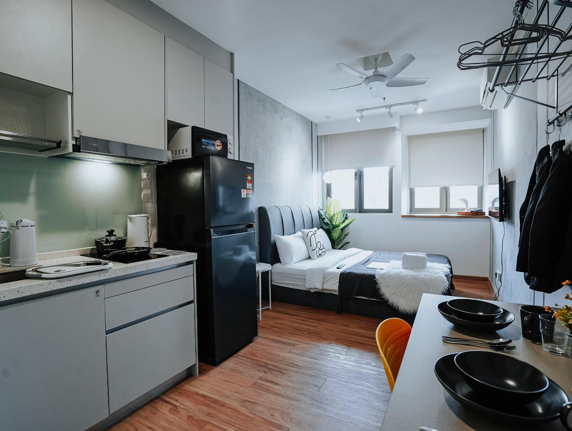 Sky Pool Suites Kl Sentral - Riveria City Куала-Лумпур Экстерьер фото