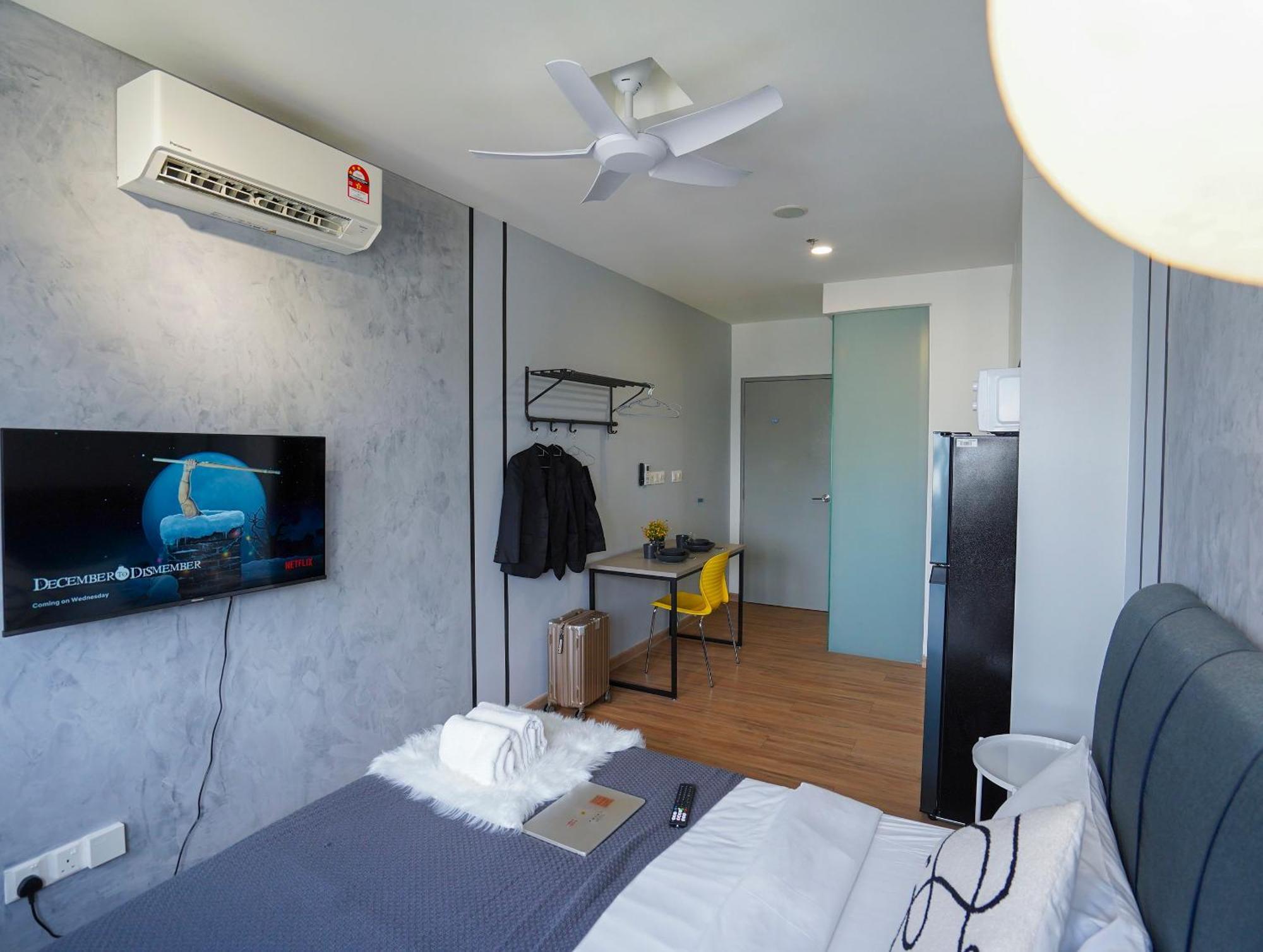 Sky Pool Suites Kl Sentral - Riveria City Куала-Лумпур Экстерьер фото
